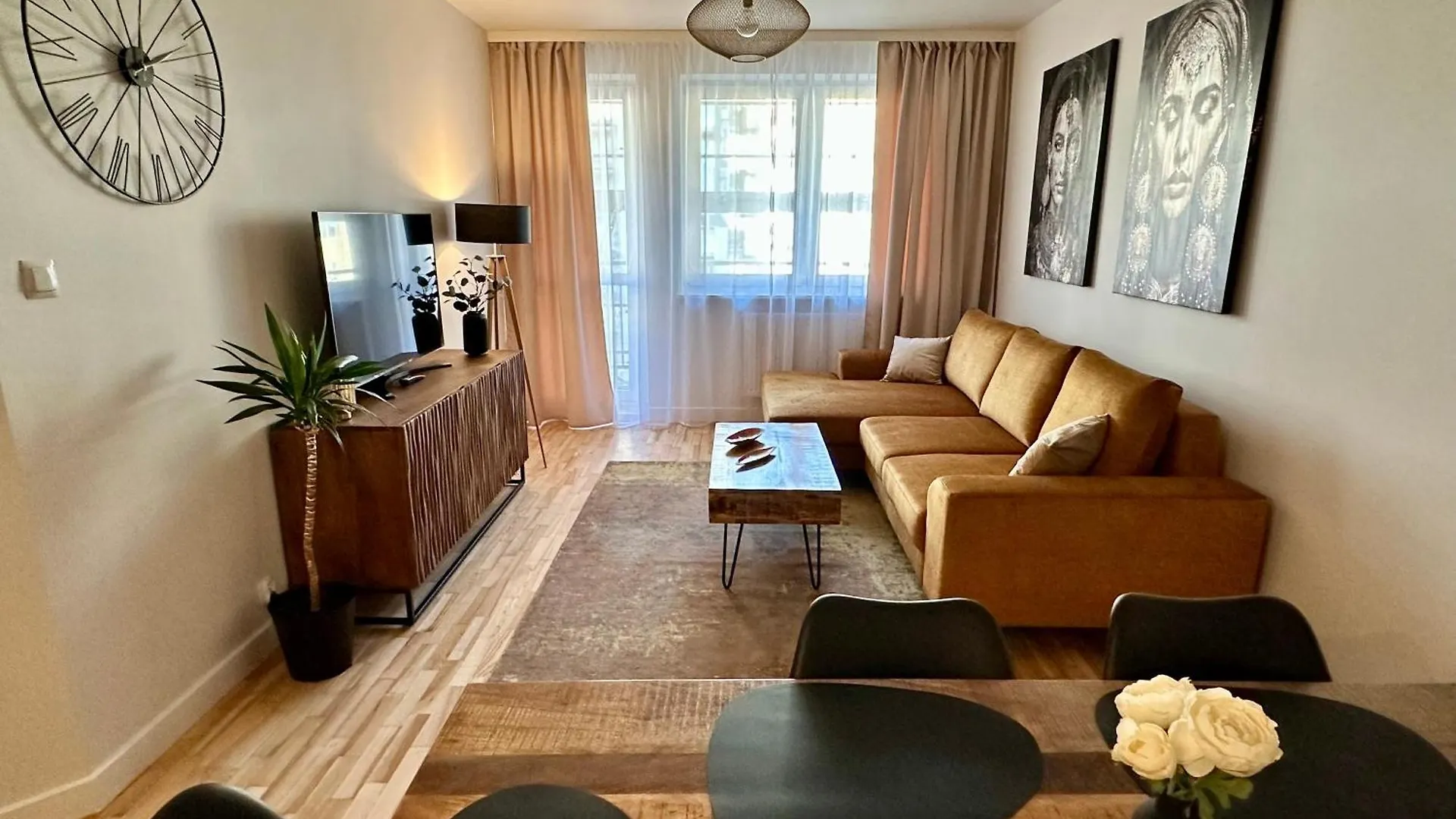 Millennium Skorosze Mango Apartment Warsaw Poland