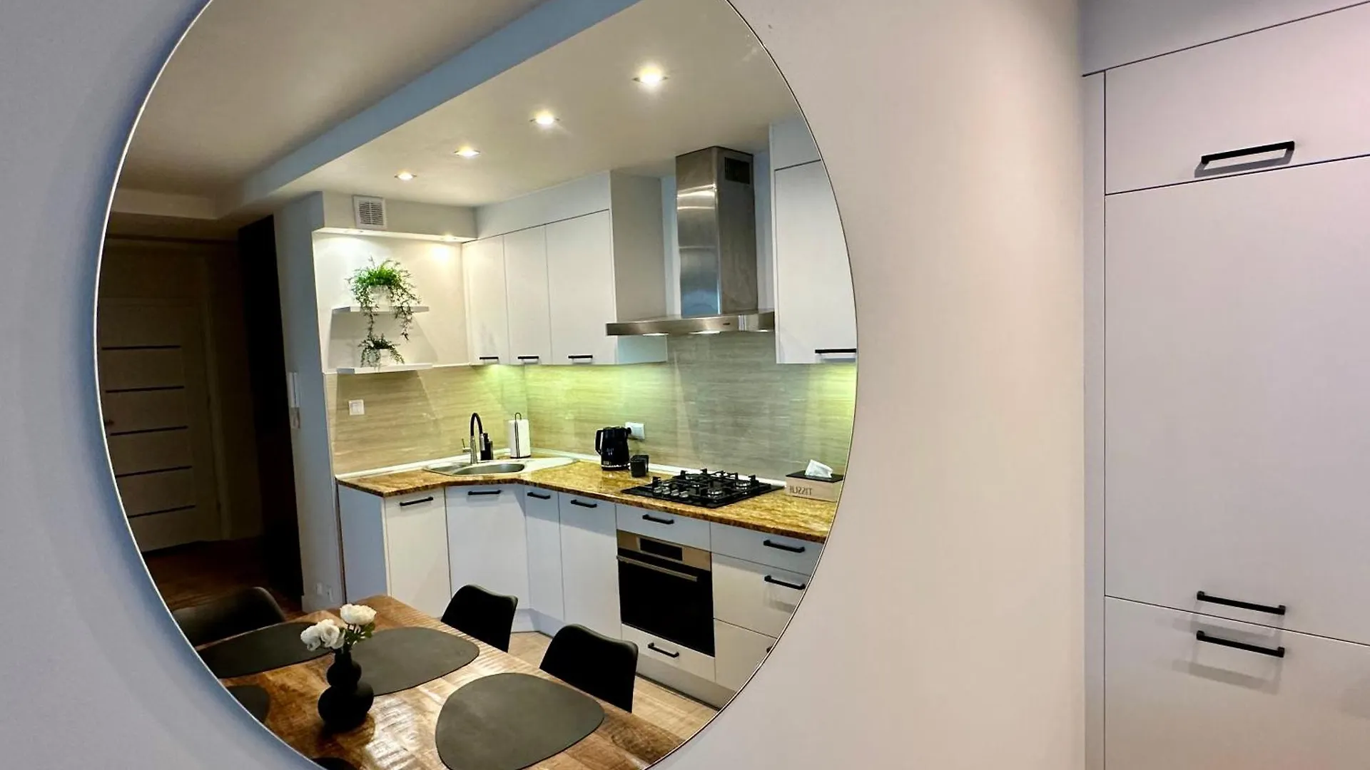 Millennium Skorosze Mango Apartment Warsaw Poland