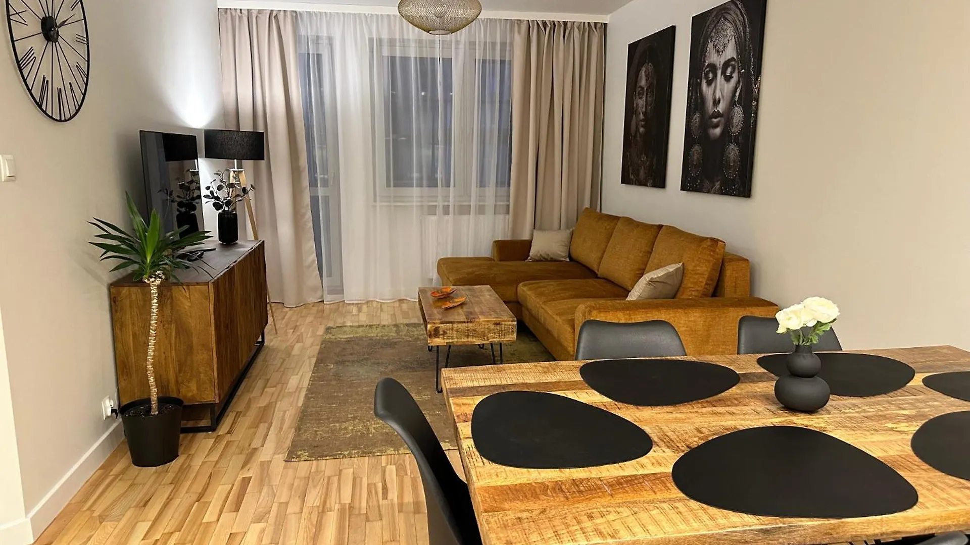 Millennium Skorosze Mango Apartment Warsaw